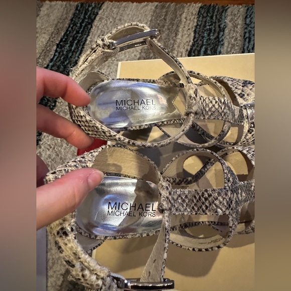 Michael Kors Snake Print Sandal Heels - size 8.5 - Picture 5 of 5